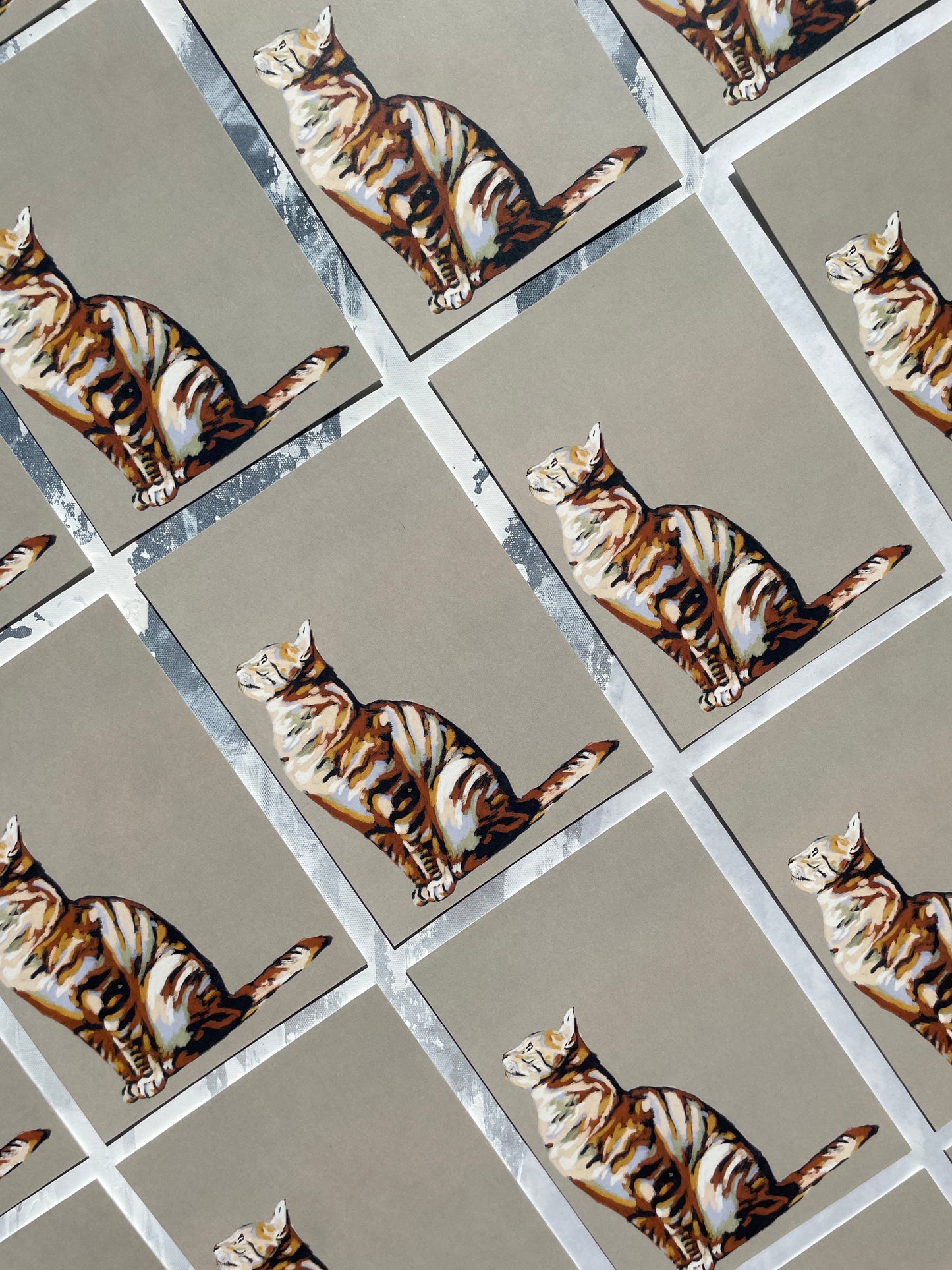 Ansichtkaart 'Cat looking up'